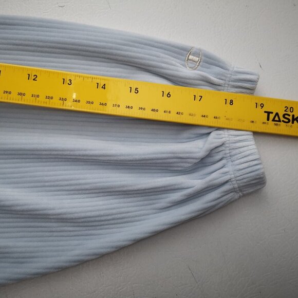 Champion Ladies Size Medium Light Blue Straight Fit Crop Hoodie - Picture 11 of 12